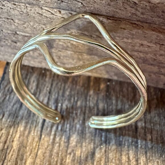 Handcrafted Boho Gold Plated Adjustable Cuff Bracelet - Two Triangles - Gift Box - Picture 6 of 7